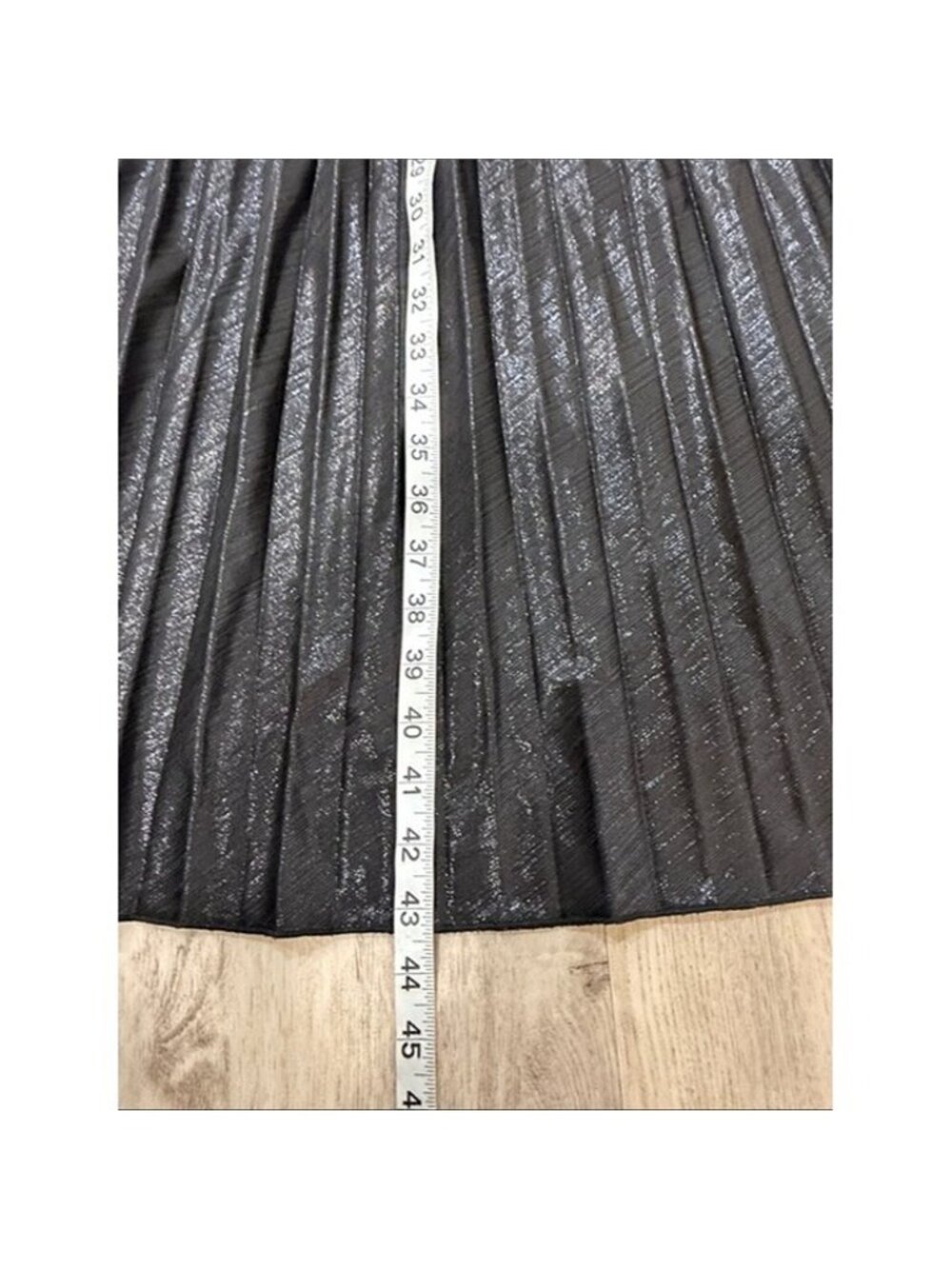 Black Pleated Maxi Skirt left slit size large - Picture 5 of 7